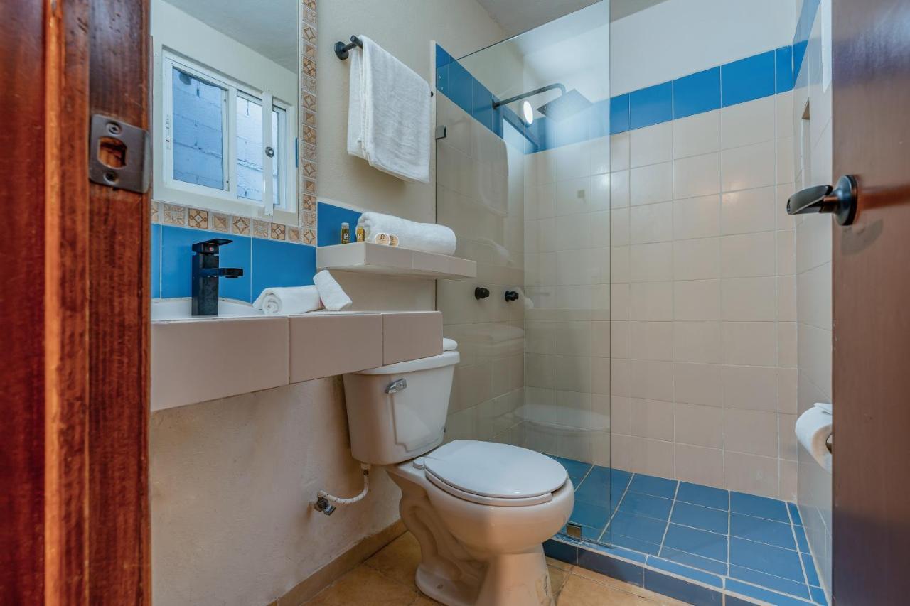 Hotel Brisas 5A Av, ปลายาเดลการ์เมน ภายนอก รูปภาพ